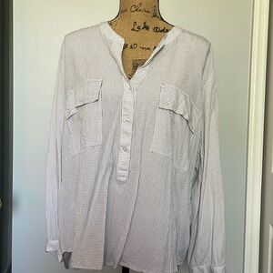 Express tunic, white with back dots